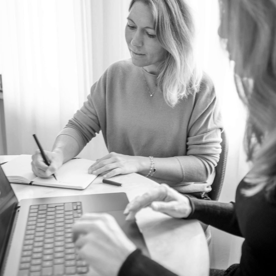 Kathrin Birk in a strategy meeting with a client